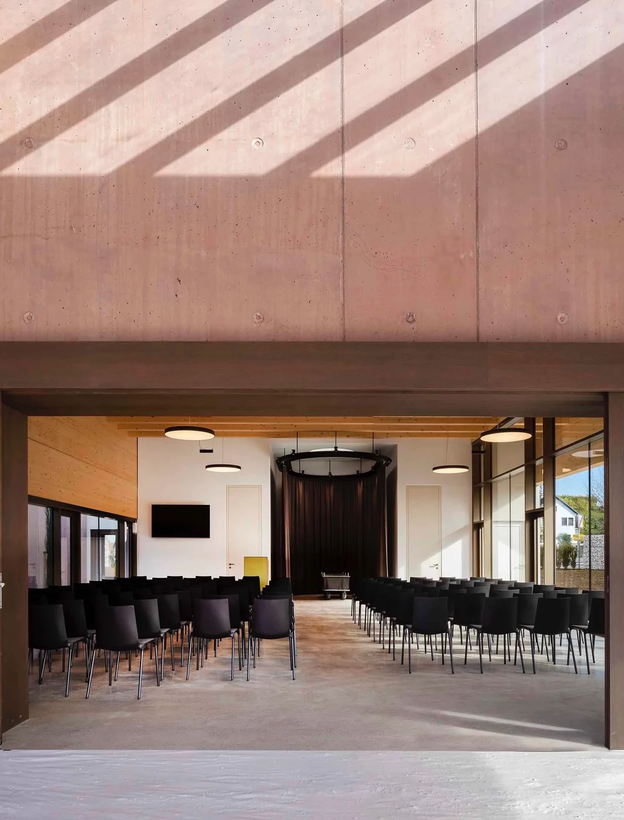 vorchdorf-aufbahrungshalle-sitzplätze